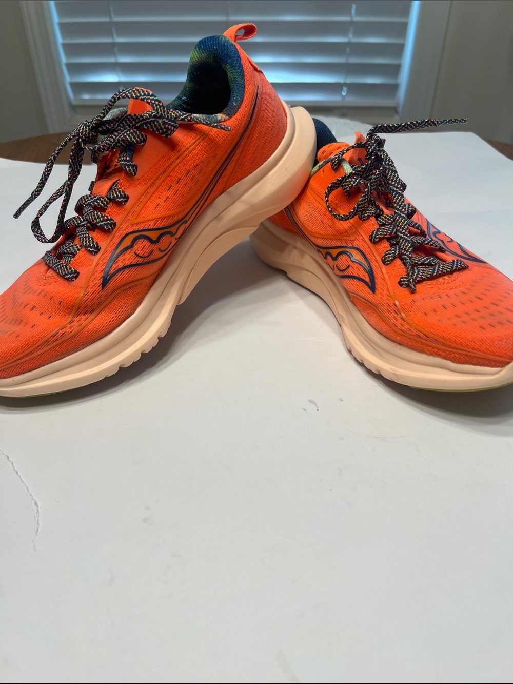 Saucony Kinvara 13  Mesh Athletic Shoes with Navy Logo and Multicolor Laces